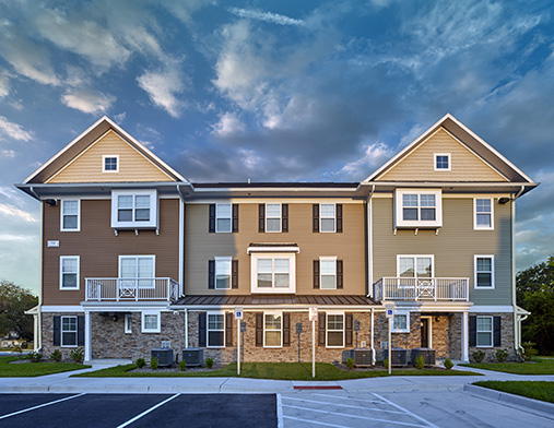 Stone Grove Crossing Apartments