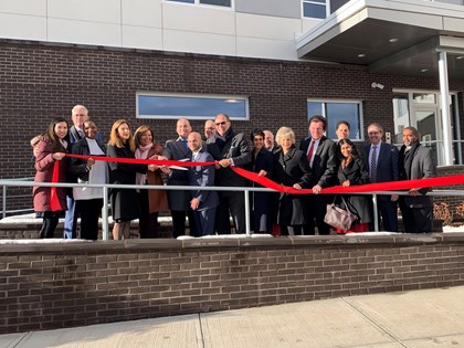 Meriden Ii Ribbon Cutting