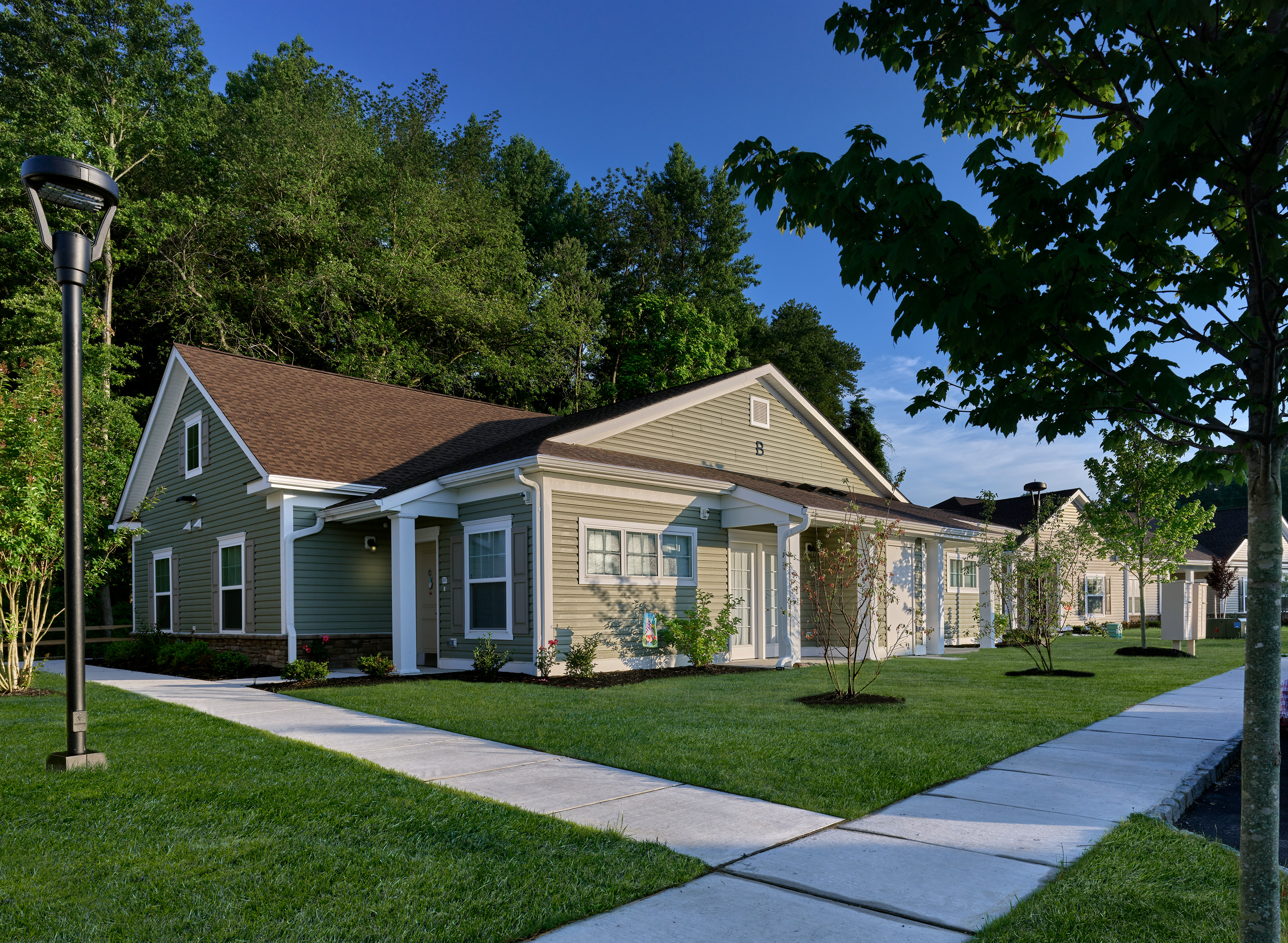 Villageatharmonygarden 06