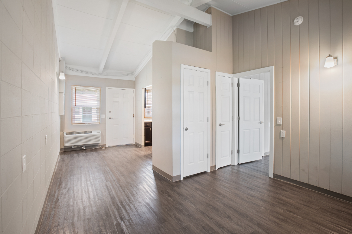 Oaks Intown Albany Final 24